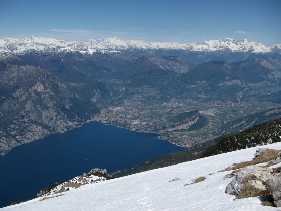 Monte Altissimo 28.04.12, unten Riva del Garda