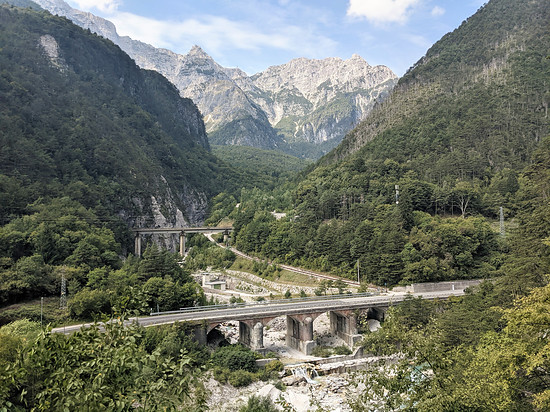 Blick auf das Kanaltal am Alpe Adria Radweg