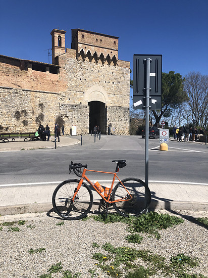 Castel San Gimigniano Toskana April 2022 mit Fairlight Strael