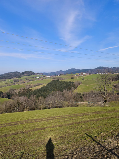 Katzental- Runde
Lecker Kaffee in der Sonne  mit Blick auf Schönberg