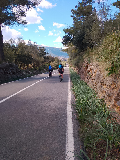 über den Coll de Femenia zum Stausee Gorg Blau gefahren 😅