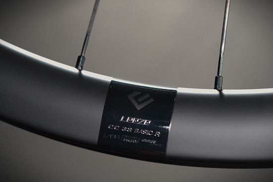 Künftig werden alle Leeze Laufräder einem der drei Einsatzzwecke Road (R), Allroad (AR) oder Gravel (GX) zugeordnet.