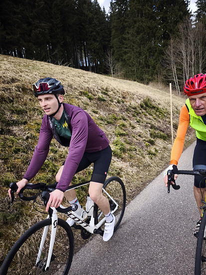 DCCC Mega Mixed Ride Lvl3+ inklusive kurzer Dusche ☔ geile Gruppe 🔥🚴‍♂️👍
10000hm Woche 🤪