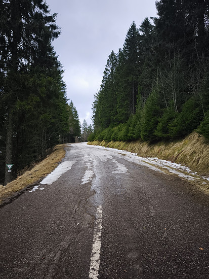Black Forest Brevet Silver 🌞💨🌞💨🌞💨
Nur echt MIT Wackelkontakt 💯🔥🤪
Geier, Schaui 06/2025, Belchen, Blauen und die Böllen Ulle Gedächtnis Rampen 🤪
Ungeplant der Nase nach, weil Wetter- App🫣👀