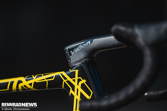 Aggressiv: Viel niedriger kann das Cockpit eigentlich nicht montiert werden.