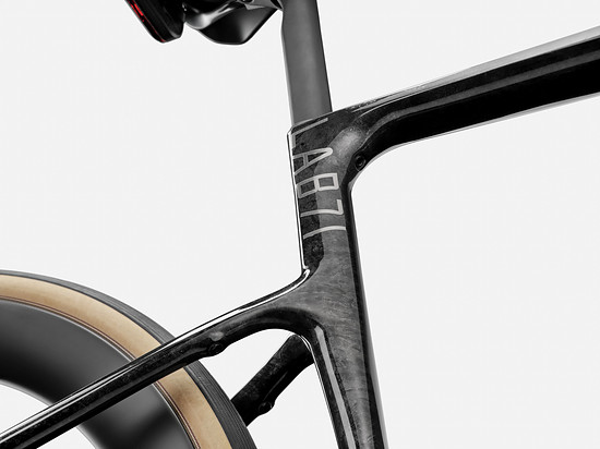 C25 LAB71 Synapse Beauty Light 0006