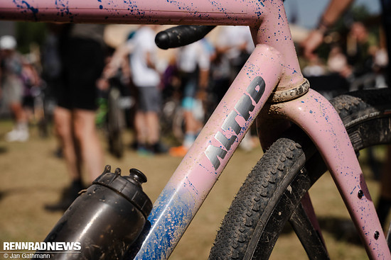 …und sein Freund von Altrd baute den Rahmen für ihn.