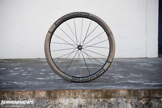 Beide Laufräder haben eine Innweite von 21 mm…
