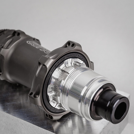 Beim Freilauf gibt es die Wahl zwischen SRAM und Shimano.