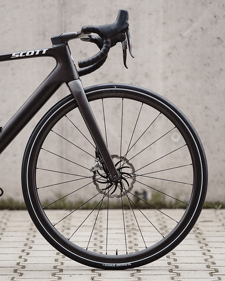 Die tune Yokto 3030 Laufräder bringen ein Gewicht von 1.030 g auf die Waage.