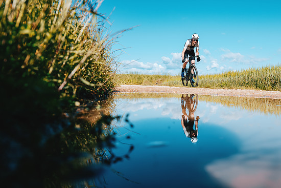 Das Áspero-5 verleitet zum gasgeben und erweckt den Anschein nicht zu ermüden.
