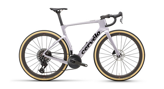 Die Force 1 Ausstattung kommt mit der Kurbel und den Bremsen der neuen Force XPLR, setzt jedoch auf die XO Transmission als Schaltung.