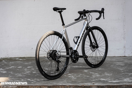 An der Waage lag das Rad bei 10,9 kg, ein normaler Wert in der Klasse.