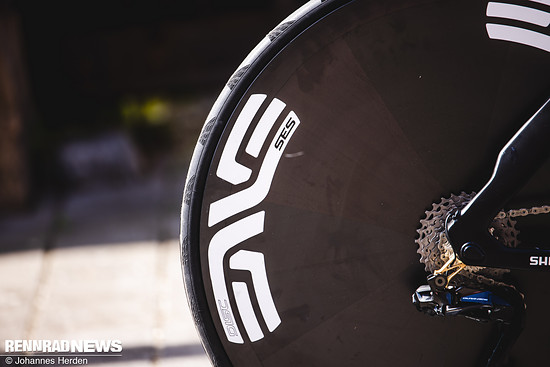 Die Enve Scheibe ist für Zeitfahren gesetzt.