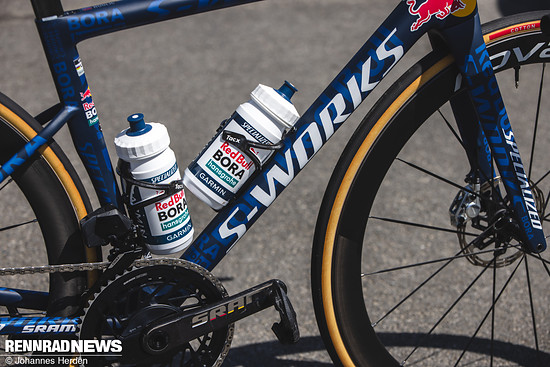 Mit einem Rahmengewicht von 685 g (Herstellerangabe) ist das S-Works Tarmac noch immer eins der leichtesten Aero-Allround-Rennräder im Peloton.