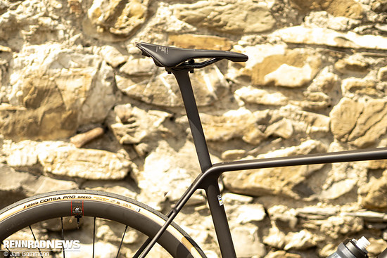 Die Sattelstütze spendet viel Komfort.