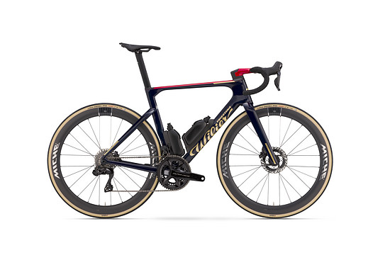 Die Spitzenversion mit Shimano Dura-Ace Di2 Gruppe inklusive Powermeter kostet 12.700 €