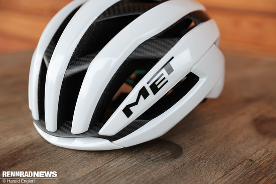 MET Trenta 3K Carbon.