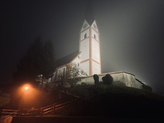 👻 Foggy Evening Walk