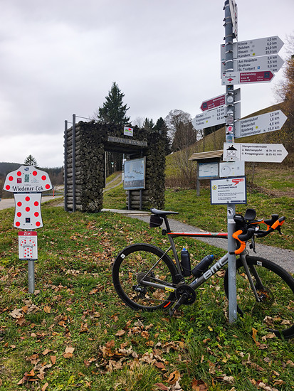 Belchen am 14.11. in kurz/kurz auch ohne 🌞 dann statt Stohren/Hörhalden leider Abbruch: 2 Platten nach dem Talstation- Gedenk- Schotter 😭