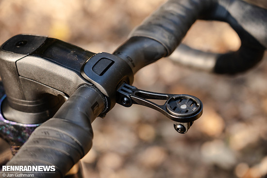 Auch ein guter GPS-Gerätehalter mit GoPro Mount gehört dazu.