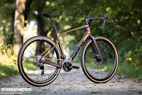 613715-trxpvlf1xxof-giantrevolt 2-original