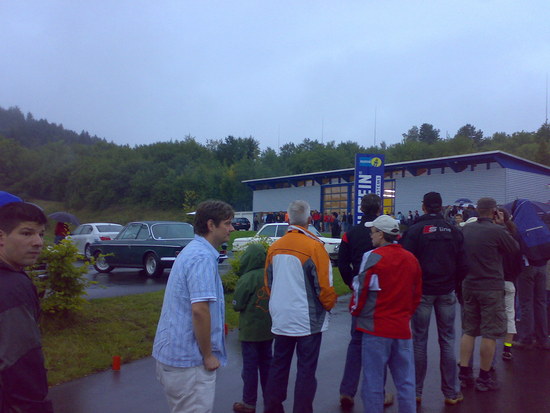 anmelden im nieselregen