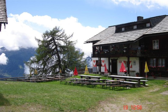 54WirtshausnebenMartele