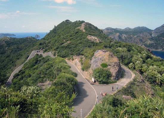 0903Chichijima40coolslopesonthewaydown