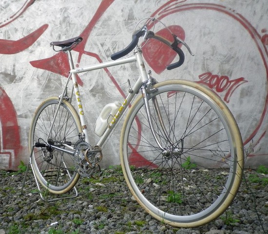 1109WhiteOlmoEvolutionOne01