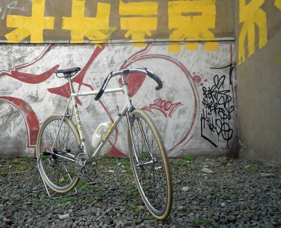 1109WhiteOlmoEvolutionOne02